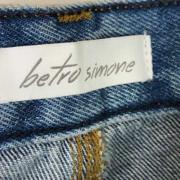 BETRO butterfly high-rise distressed tapered leg jeans - Picture 7 of 14